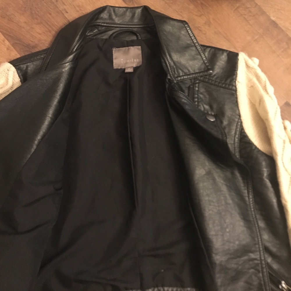 Faux leather and knit sleeve jacket - Picture 5 of 6